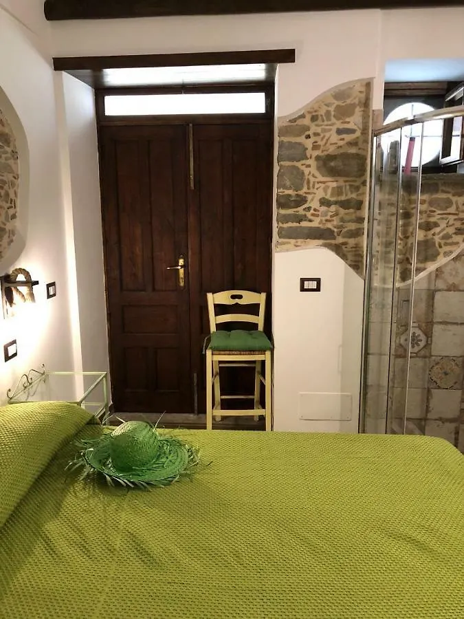 Al Castello San Piero Patti Apartment